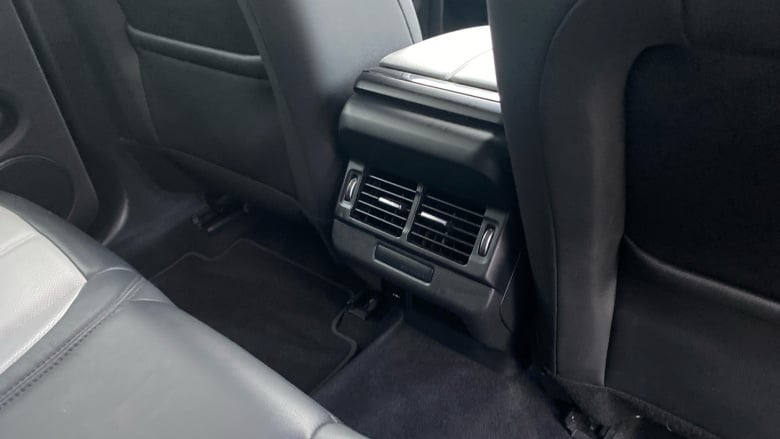 Land Rover Range Rover Evoque 1.5 P300e R-Dynamic SE 5dr Auto Hatchback